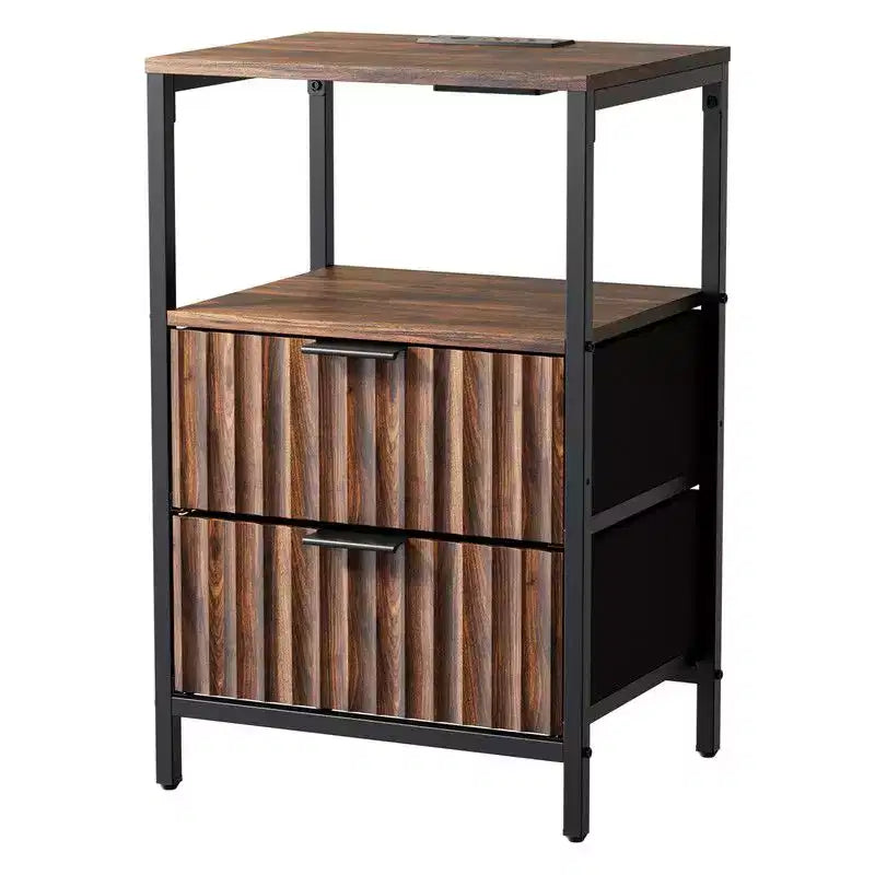 Comodino singolo marrone con 2 cassetti e 1 ripiano, con presa elettrica