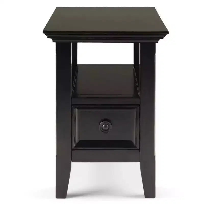 Tavolino laterale stretto Hickory Brown con cassetto e ripiano aperto, in pino, montaggio per 1 persona